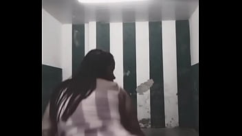 Lili gostosa com seu cuzão