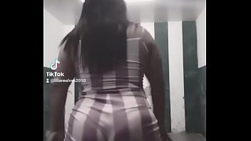 Lili gostosa com seu cuzão