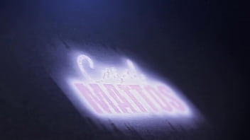 Nem menstruada ela me deixa quieto e vem se lambuzar de porra