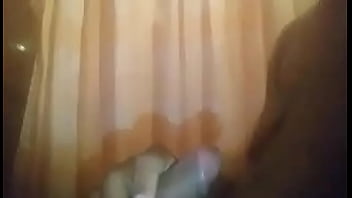 Hetero masturbándose