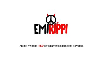 Fazendo de tapete meu corninho