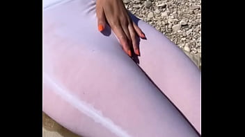 Eso sucede cuando mojo mi lycra ️that's what happens when i wet my leggings