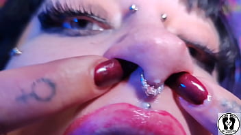 Lustful blowjob ends with cumshot on nose