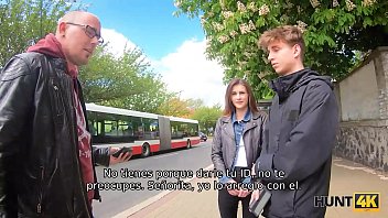 Hunt4k euro chick puede comprar boletos porque ha vendido su vagina