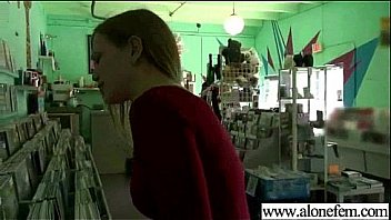 Alaina fox amateur girl put in her pussy crazy sex things video 01