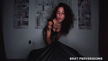 Nonton Cheating Dick Stroking By A Slutty Brunete thumbnail