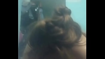 Chupandole las tetas en posición vaquerita Chupandole las tetas en posición vaquerita