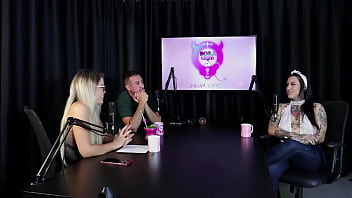 Os atendimentos que faz com as duas namoradas não ia curtir fazer gang bang com desconhecidos e quando foi pro motel lexi mallet sheer red