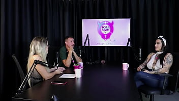 Os atendimentos que faz com as duas namoradas não ia curtir fazer gang bang com desconhecidos e quando foi pro motel lexi mallet sheer red