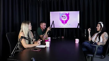 Os atendimentos que faz com as duas namoradas não ia curtir fazer gang bang com desconhecidos e quando foi pro motel lexi mallet sheer red