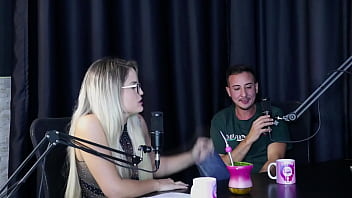 Os atendimentos que faz com as duas namoradas não ia curtir fazer gang bang com desconhecidos e quando foi pro motel lexi mallet sheer red