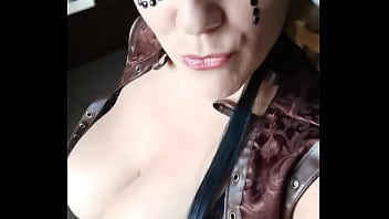 Si vous sortez l'après midi au pool party de l'abso spa venez me faire un