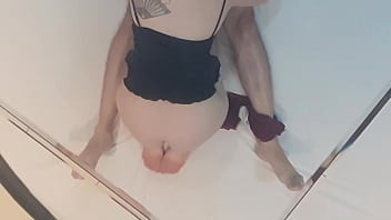 Ganhei um boquete e uma punheta até eu gozar muita porra