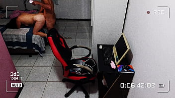 Casada traindo o marido com vizinho da casa ao lado