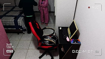 Casada traindo o marido com vizinho da casa ao lado