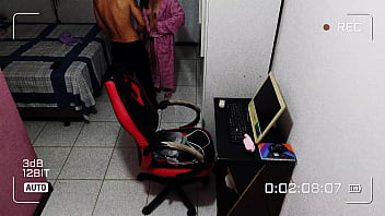 Casada traindo o marido com vizinho da casa ao lado