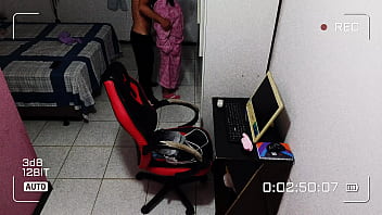 Casada traindo o marido com vizinho da casa ao lado