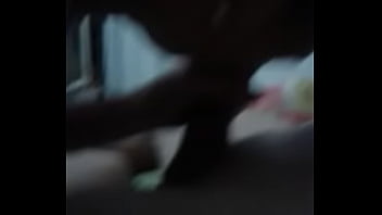 Alezzandra chupando e engolindo porra Alezzandra chupando e engolindo porra