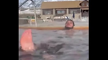 Someone get me and this mans feet alone in a room plz