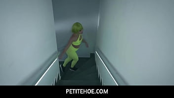 Stud getting a hot fuck with sexy babe martina smeraldi