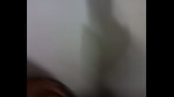 Comendo a vadia agora de frango