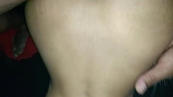 Levei minha esposa novinha pra casa de swing ela não resistiu de ver tanto pau e acabou dando gostoso