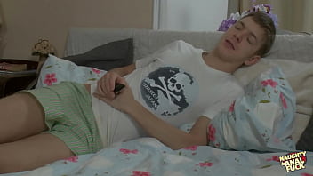 Nonton A Charming Brunette Have The Ability To Rouse Her Partner Promptly thumbnail