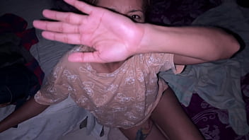 Flaquita adicta a mamarla