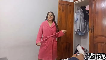 Sex with my huge ass stepsister