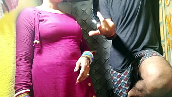 मॉर्निंग में भाभी के साथ बाथरूम में इश्क लड़ाया और घोड़ी बनाकर चोदा हिंदी टॉकिंग