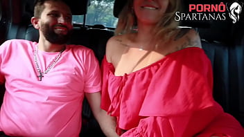 Carioca goxxxtosa chega em sp e a putaria começa dentro do uber