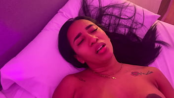 Stepmom shares bed and gets anal sex