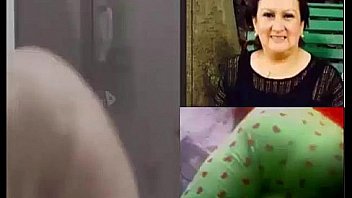 Espiando a mi tia de tetas enormes