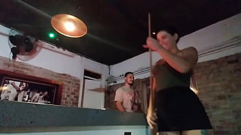 Ela ama transar em locais aleatórios