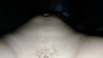 แหกหีสาวสวยเอาควยเย็ดจนแตกใน