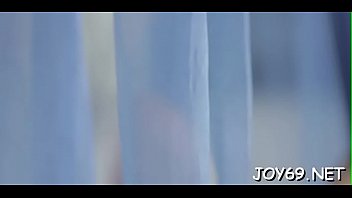 Solo gal rubs love tunnel thoroughly