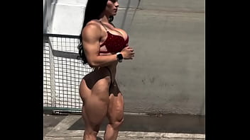 Muscle women with nice feet