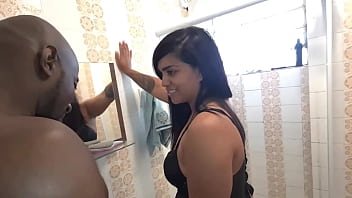 Minha xana prazer e dor com o pau gigante dele