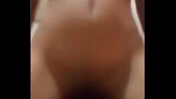 Me encanta saltar encima de mi esposo y luego tragarme todo su semen