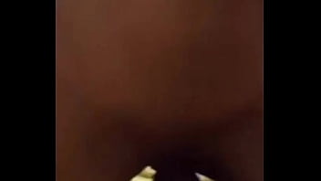 Me encanta saltar encima de mi esposo y luego tragarme todo su semen