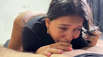 A mi hermanastra le gusta de perrito y duro antes de irse a estudiar