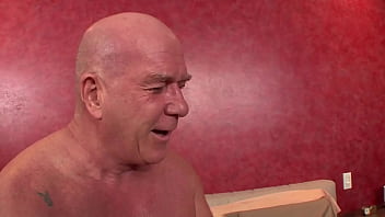 Gia jakarta gets jackhammered until he cums on her pierced belly button