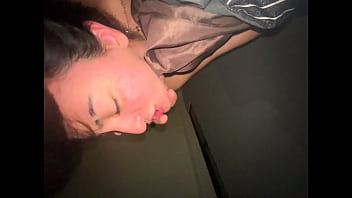 Mi hermanastro me folla duro cuando se entera de que tengo amante