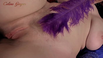 Mature hottie orgasms after foreplay with a feather