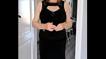 Hot stepmom's risky request turns into unexpected sex adventure