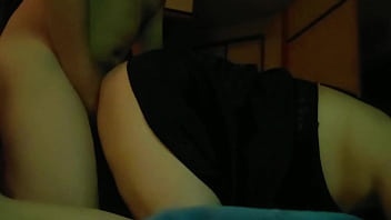 チンポが欲しくてしゃぶってくるドМメスブタ　望み通りマンコ突きまくってイカせる　素人ハメ撮り　フェラ　バック