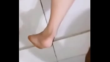 Mulher extremamente submissa