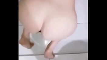 Mulher extremamente submissa