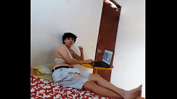 Sexo Casero Real Con Dos Mujeres Se Cumple Mi Fantasía Sexual 2 Mujeres Bien Caliente Chupando Mi Pene thumbnail