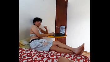 Sexo casero real con dos mujeres se cumple mi fantasía sexual 2 mujeres bien caliente chupando mi pene